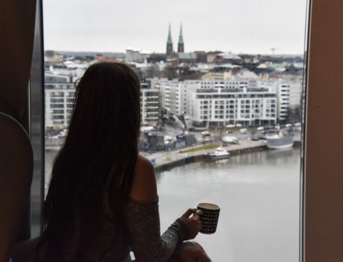 Kotiinpaluun kulttuurishokki – Kun Suomi ahdistaa